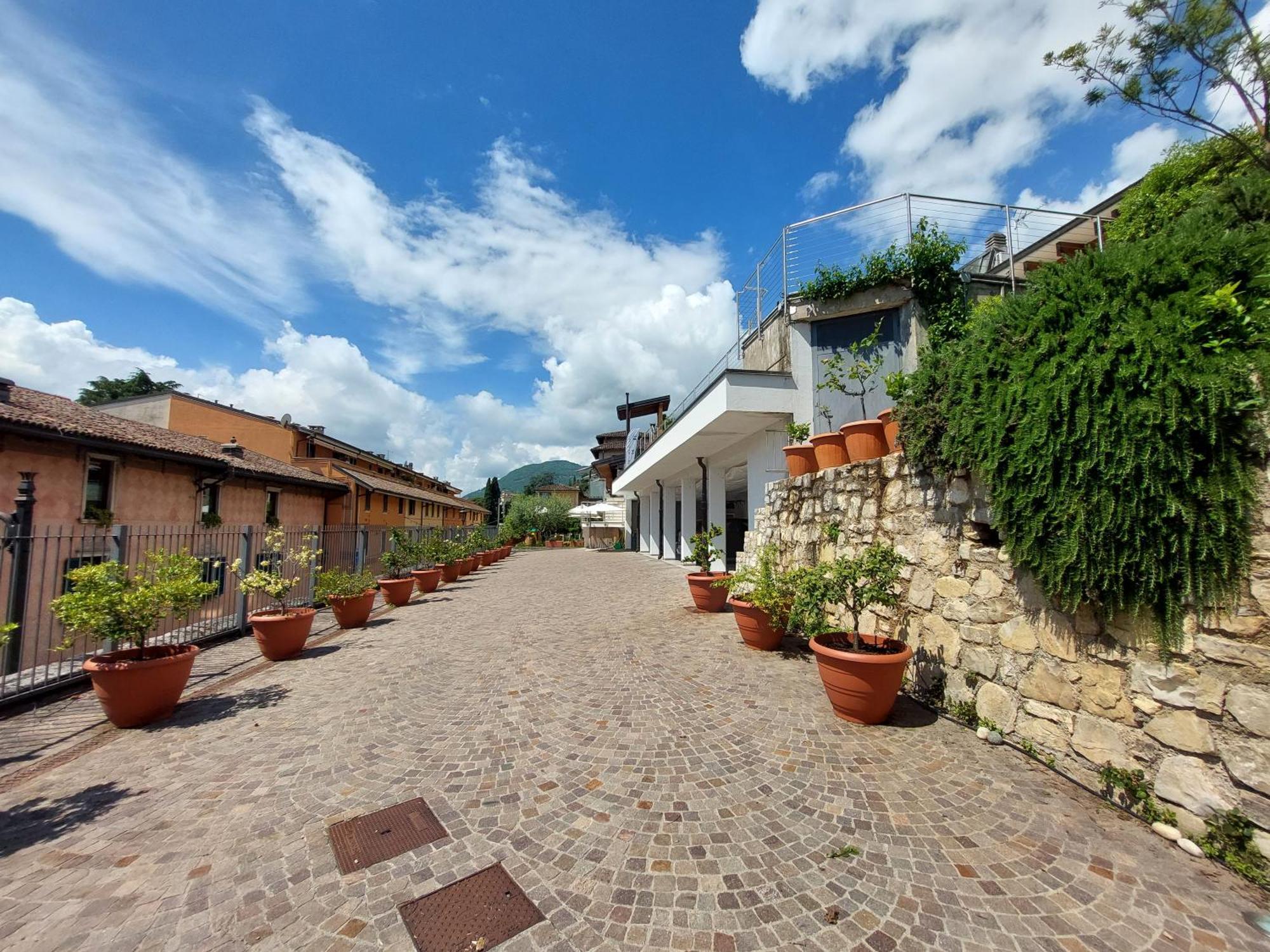 Pizzocolo Resort Fasano Gardone Riviera Exterior photo
